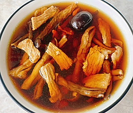#嗨fun暑假# 鹿茸菇牛肉汤的做法