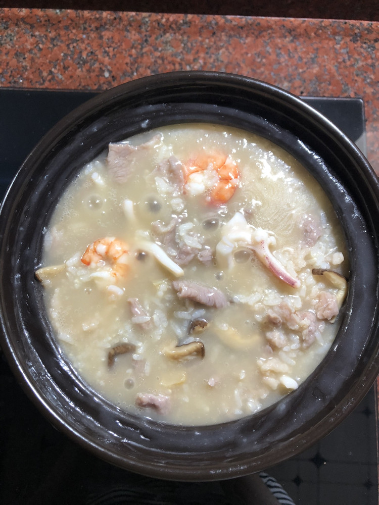潮汕砂锅海鲜粥的做法