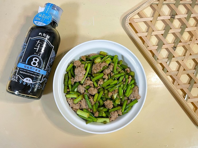 蒜苗炒肉末的做法