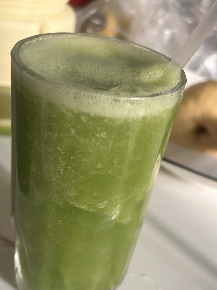 满满的一杯果蔬汁的做法
