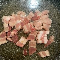 充满爱心的下饭菜——蒜香红烧肉的做法图解3