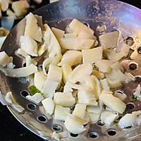 #寻味外婆乡，香聚中国年# 金龙鱼冬笋爆鸡丁家的团圆味道的做法图解8