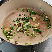 椒麻西红柿香菇烧豆腐的做法图解4