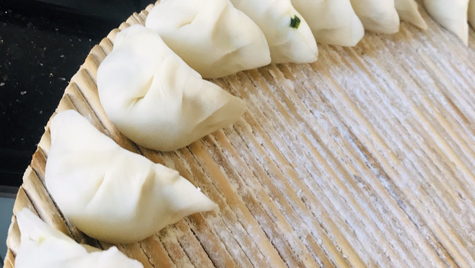 虾仁鸡蛋韭菜饺子