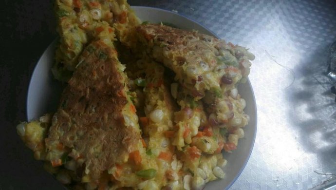 玉米粒蔬菜饼