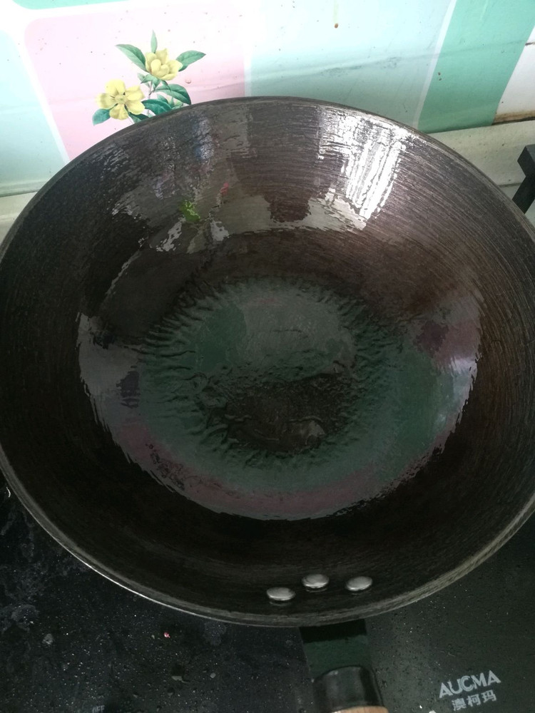铁锅 铸铁锅 生铁锅的开锅方法步骤的做法
