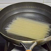 #外婆乡传承春日宴#南昌拌粉的做法图解1