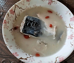 川芎白芷天麻鱼头汤的做法