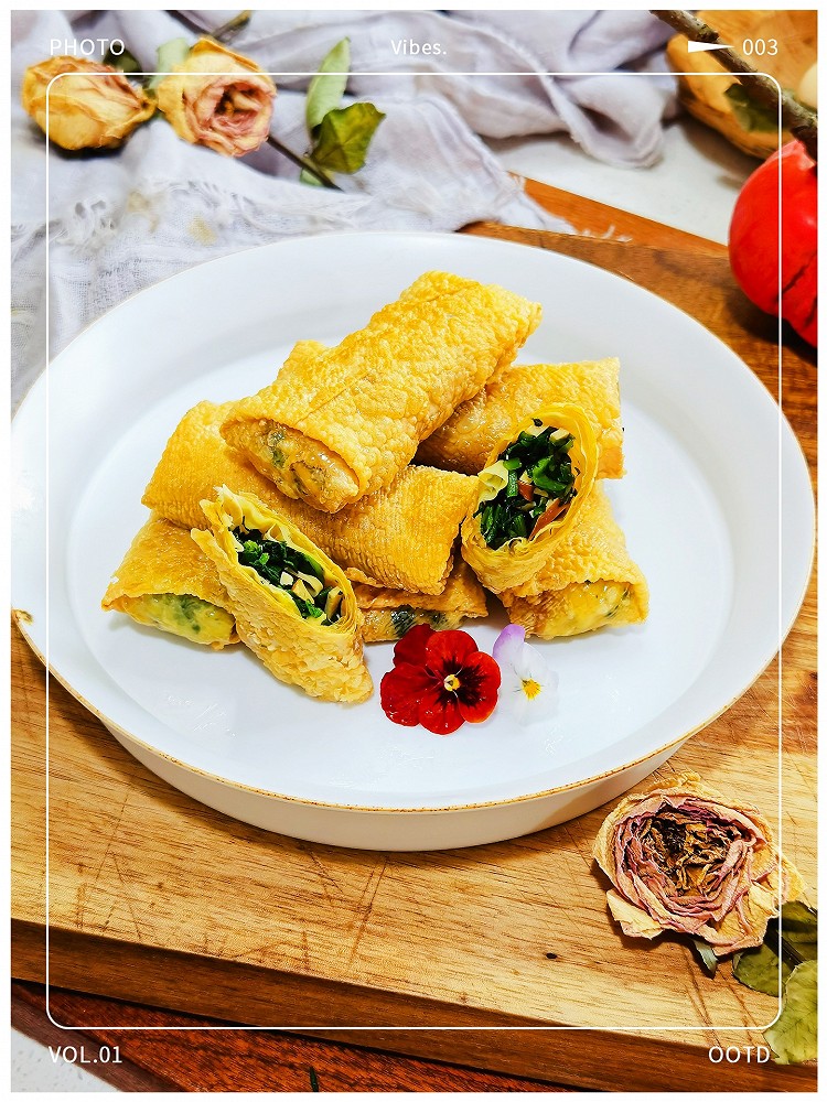 荠菜豆干响铃卷的做法