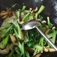 香菇油菜的做法图解4