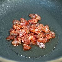#未来航天员-健康吃蛋#1分钟就能学会的腊肠蛋炒饭的做法图解4