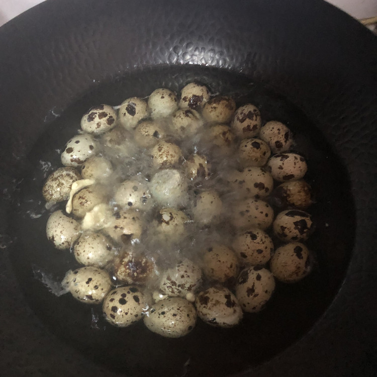 卤鹌鹑蛋的做法