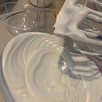 奶油海绵纸杯蛋糕（分蛋打发）的做法图解2
