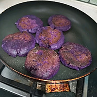 山药紫薯糯米饼的做法图解8