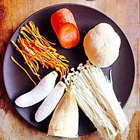 鸡汁蘑菇汤（猴头菇.金针菇.杏鲍菇.虫草花……）的做法图解1