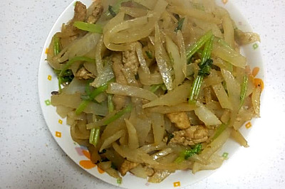 白萝卜炒肉丝