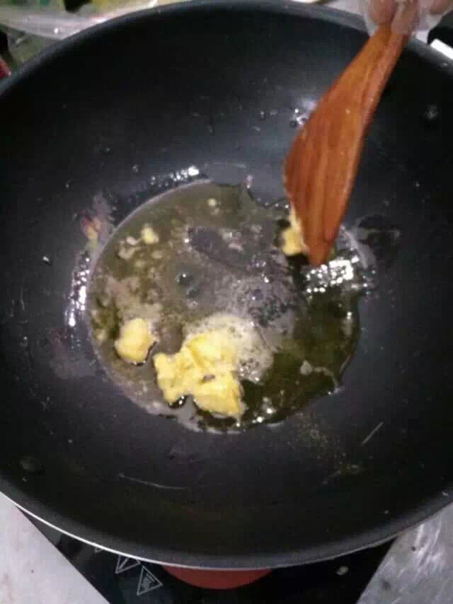 牛轧糖的做法图解1