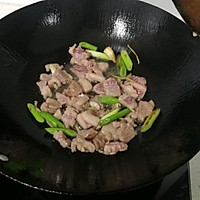 #餐桌上的春日限定#胡萝卜牛肉炖粉条的做法图解3