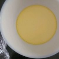 宝宝食谱✘蒸蛋黃的做法图解6