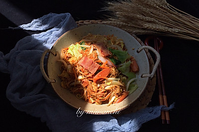 培根鸡蛋三丝炒面