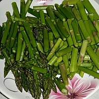 芦笋炒肉片的做法图解1