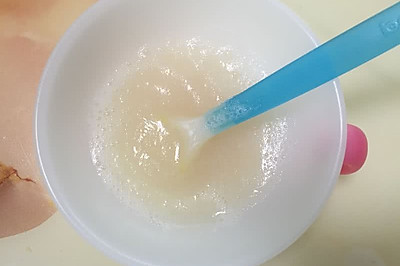 五个月辅食《雪梨泥》