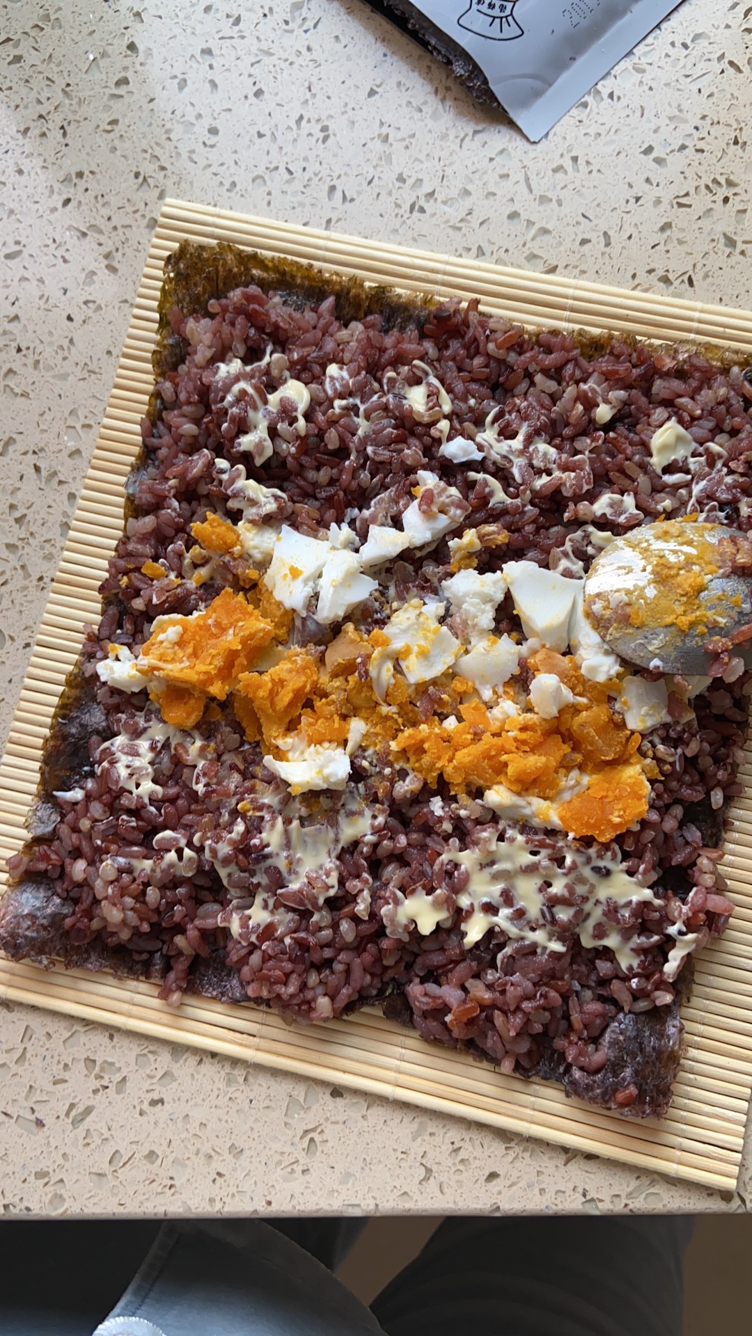 Brown rice roll