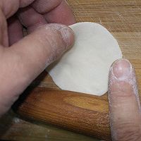 韭菜鸡蛋饺子的做法图解5