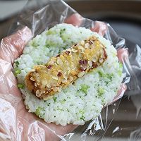 #餐桌上的春日限定#春日轻食 西兰花饭团的做法图解13