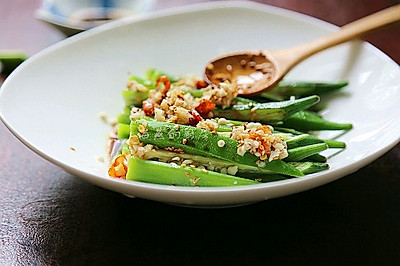 周末下厨必做的私房健康食谱–『蒜香秋葵』