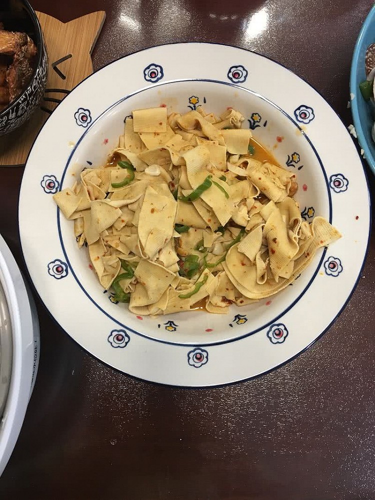 大连菜尖椒豆腐皮的做法