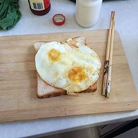 吐司片夹鸡蛋焦的做法图解4