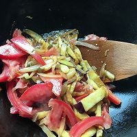 #花10分钟，做一道菜！#西红柿素三鲜的做法图解7