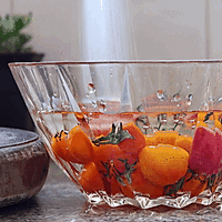 西红柿坚果沙拉#美食视频挑战赛#的做法图解3