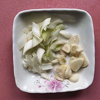 #以美食的名义说爱她#鲜虾豆腐煲的做法图解4
