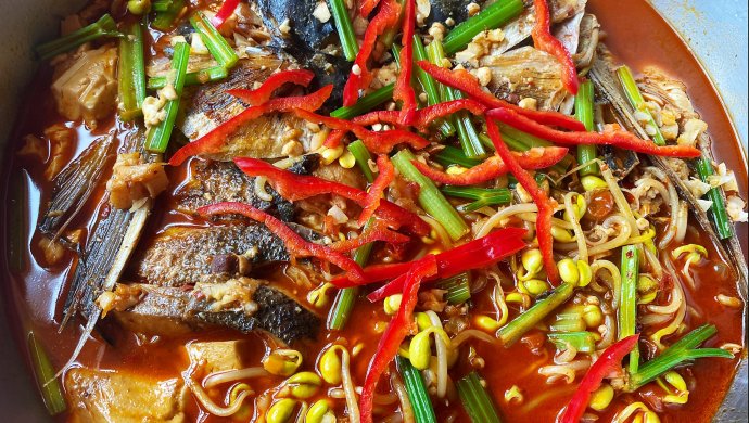 香辣诱惑-鱼头炖豆腐