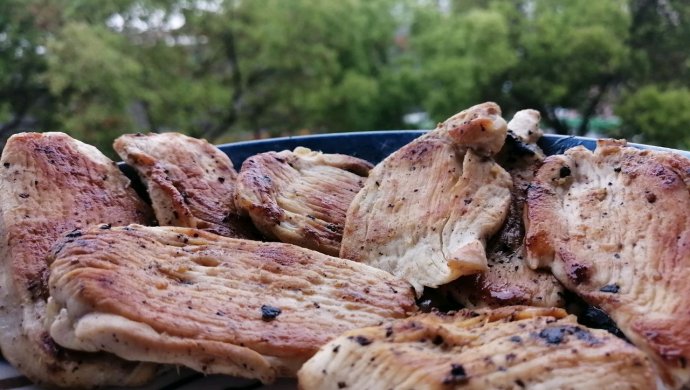 简单低脂无油香煎鸡胸肉片