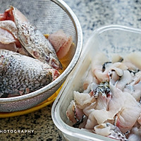 黑鱼二吃——葱香鱼片&鱼骨汤的做法图解1