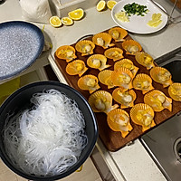 舒大厨‍：蒜蓉粉丝蒸扇贝的做法图解3