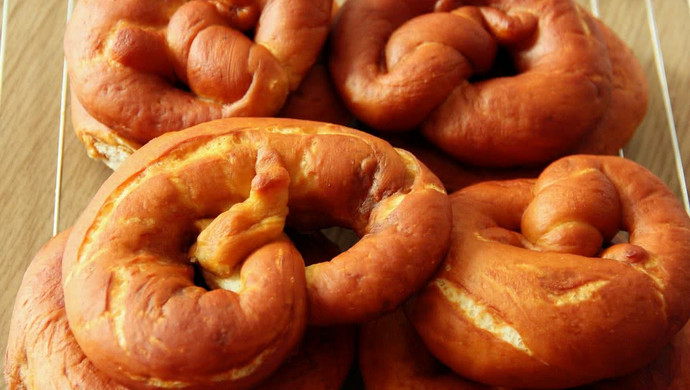 普雷结 BREZEL 啤酒结 碱水 面包