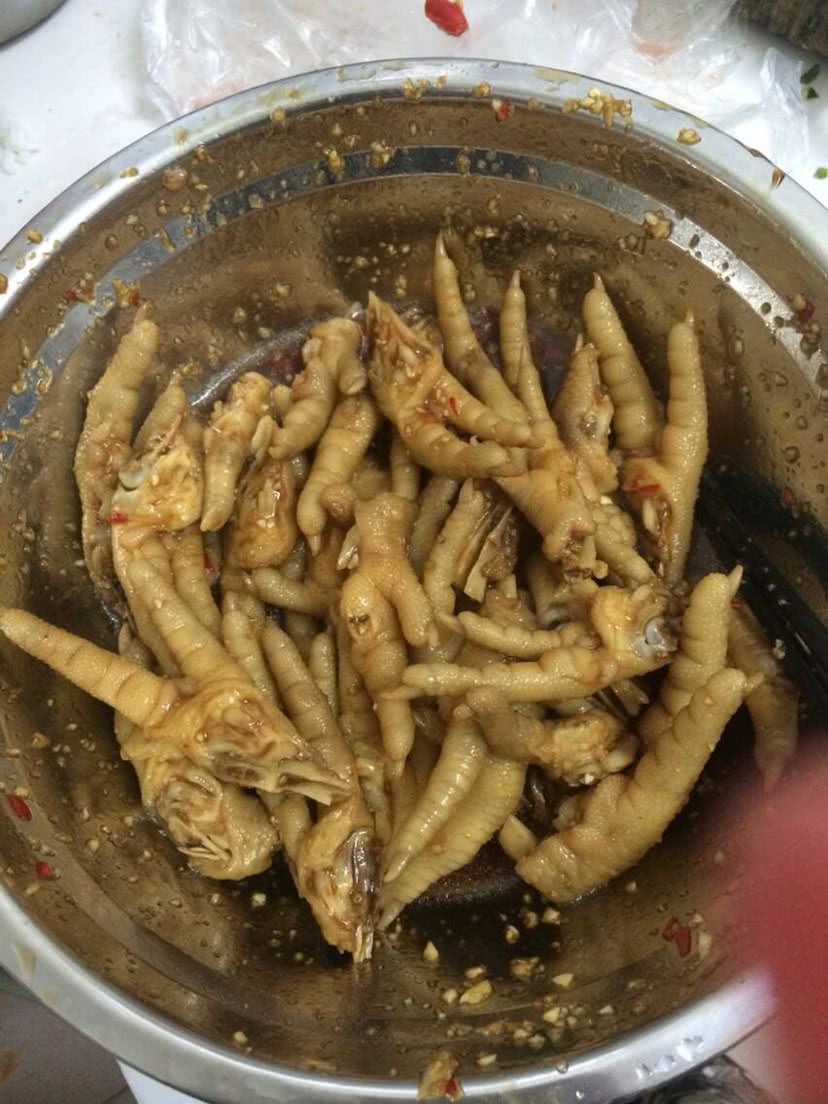 蒜蓉酸辣凤爪的做法图解5