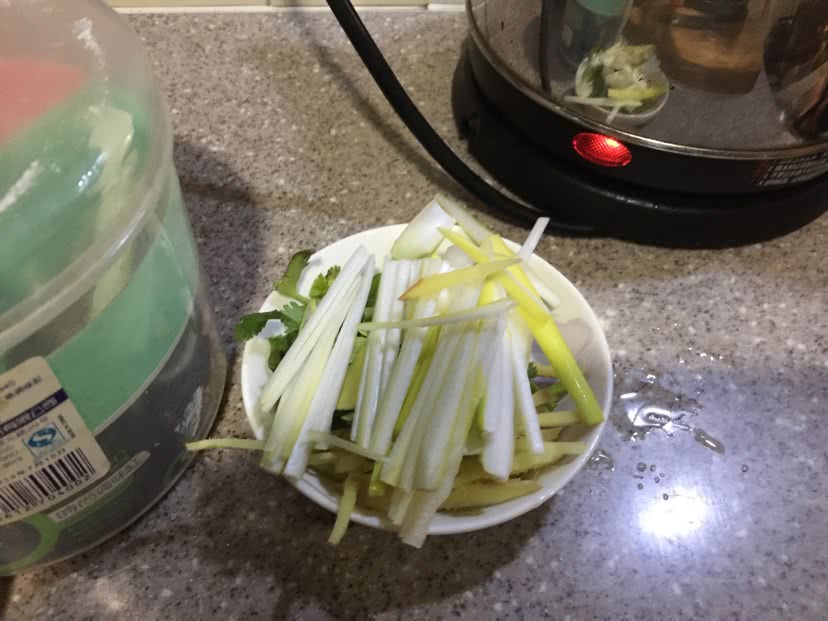 清炖罗非鱼的做法图解2