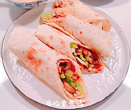 #豆果10周年生日快乐#卤肉饭副产品:燕麦薄饼卤肉卷的做法