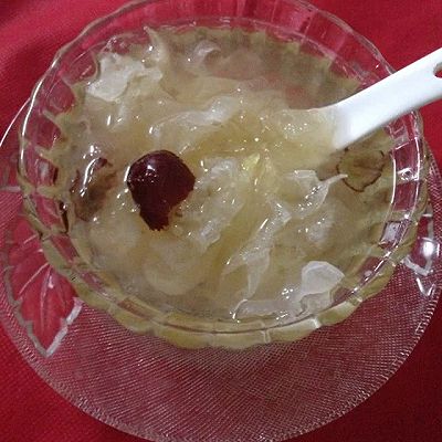 冰糖雪耳炖燕窝