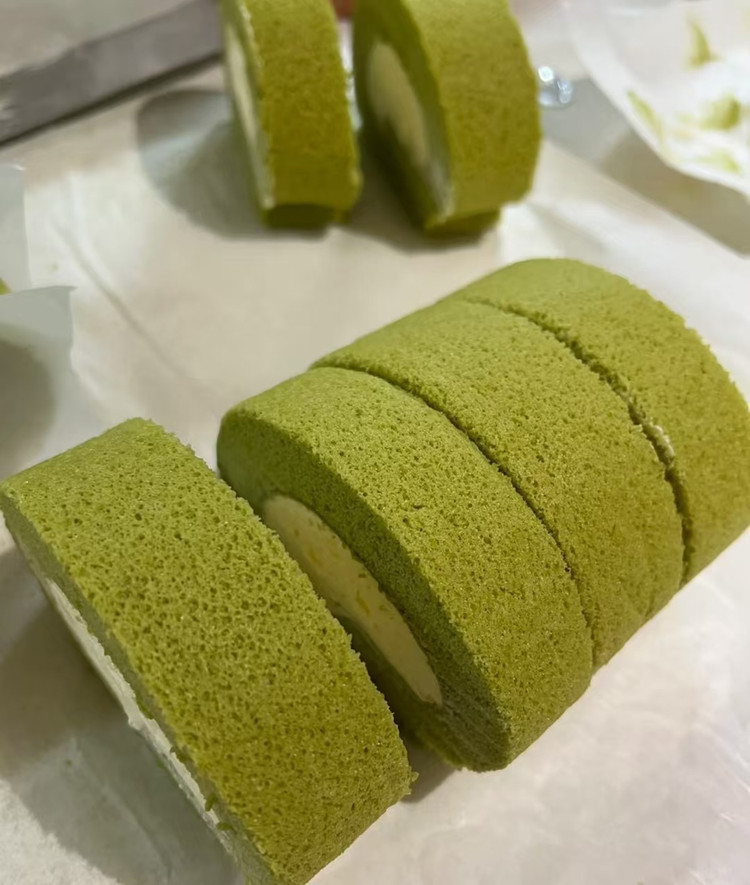 抹茶瑞士卷的做法