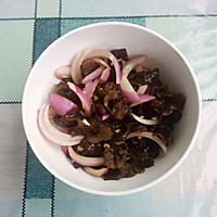凉拌木耳的做法图解3