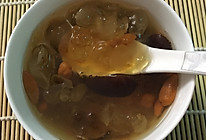 桃㬵雪莲子炖冰糖的做法