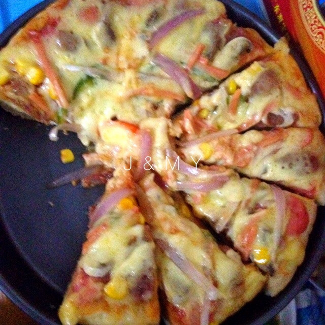 披萨（不用烤箱电饭煲也能做披萨）的做法