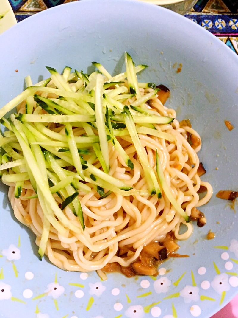 Noodles with mushroom and soy sauce