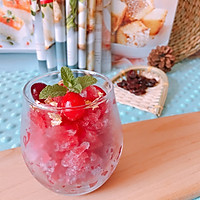 #轻饮蔓生活#夏日特饮蔓越莓沙冰的做法图解7